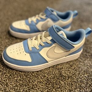 Nike All Day Play Court Shoes Like New